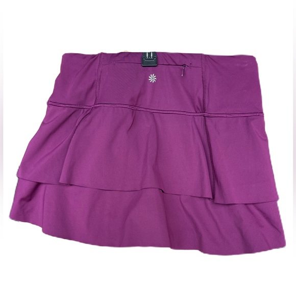 Women’s Athleta Momentum Athletic Skort in Plum - Picture 3 of 9